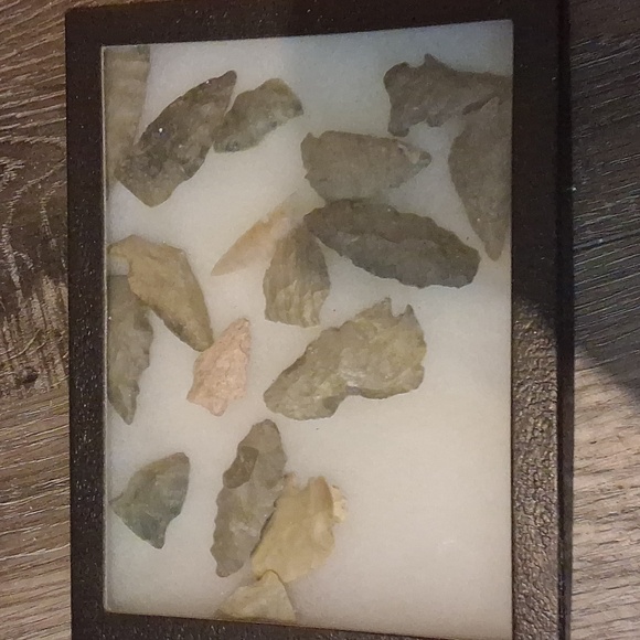 Arrowhead Collection - Picture 2 of 4